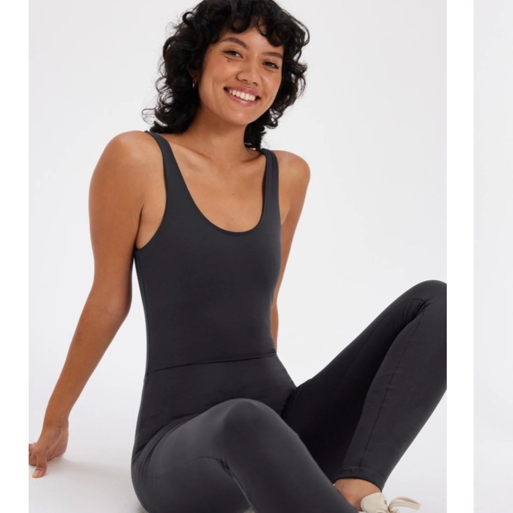 girlfriend collective Black Scoop-Neck Tank Jumpsuit | Size Medium |